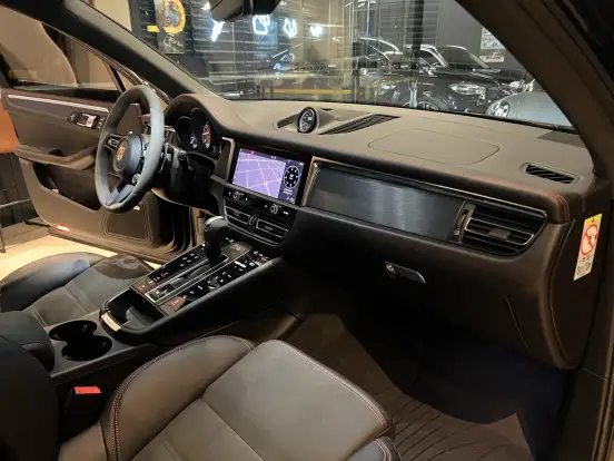 PORSCHE-MACAN-2024