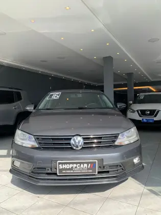 VOLKSWAGEN JETTA 2.0 TRENDLINE FLEX 4P TIPTRONIC