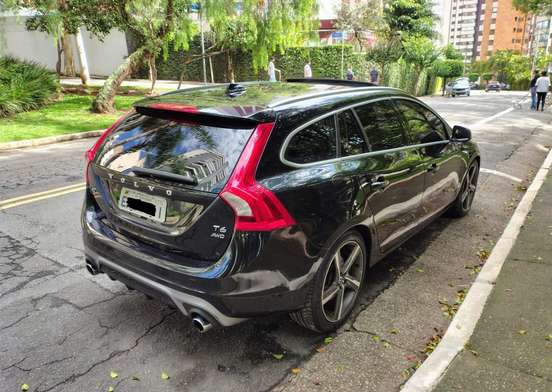 VOLVO-V60-2013