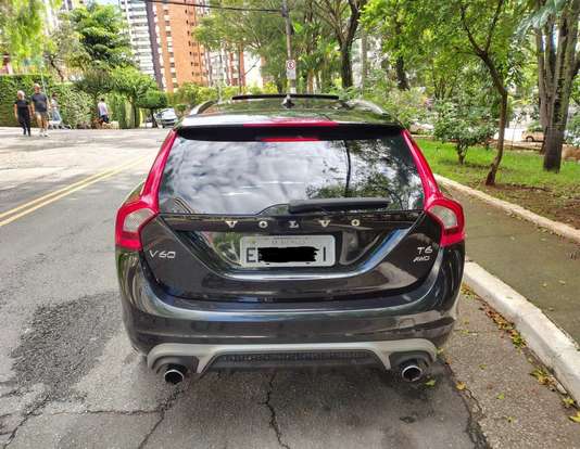 VOLVO-V60-2013