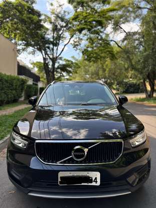 VOLVO-XC40-2019