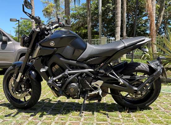 YAMAHA-MT-09-2022