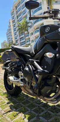 YAMAHA-MT-09-2022