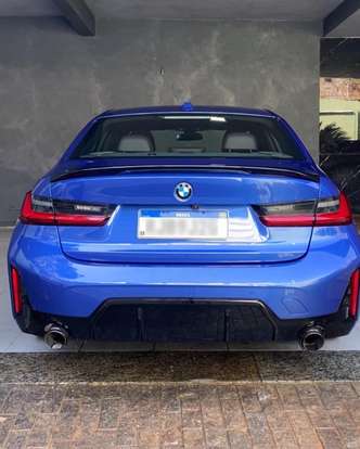 BMW-320i-2022