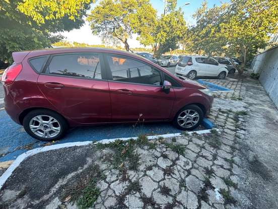 FORD-FIESTA-1.6 SE HATCH 16V FLEX 4P POWERSHIFT FORD-FIESTA-2014