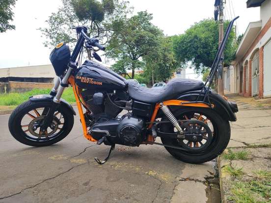HARLEY-DAVIDSON-DYNA SUPER GLIDE-2009