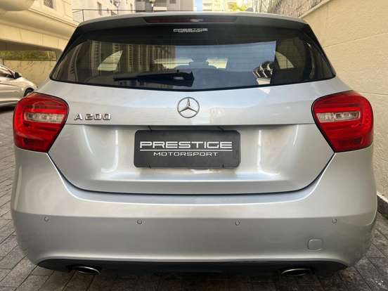 MERCEDES-BENZ-A 200-1.6 TURBO STYLE 16V GASOLINA 4P AUTOMÁTICO MERCEDES-BENZ-A 200-2014