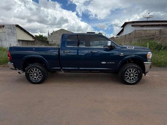 RAM-3500-6.7 I6 TURBO DIESEL LIMITED LONGHORN CD 4X4 AUTOMÁTICO RAM-3500-2022