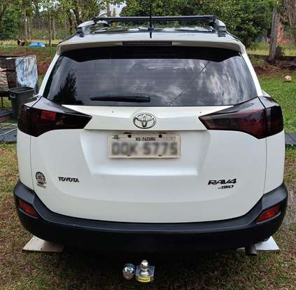 TOYOTA-RAV4-2014