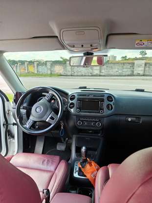 VOLKSWAGEN-TIGUAN-2015