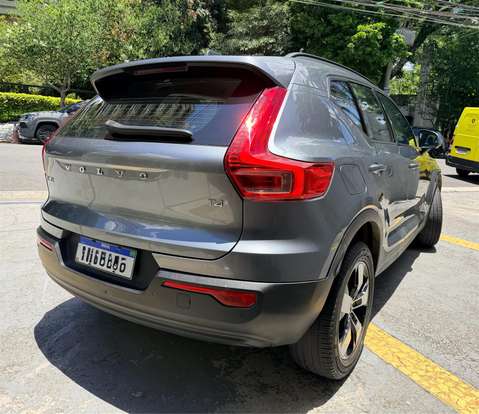 VOLVO-XC40-2.0 T4 GASOLINA GEARTRONIC VOLVO-XC40-2018
