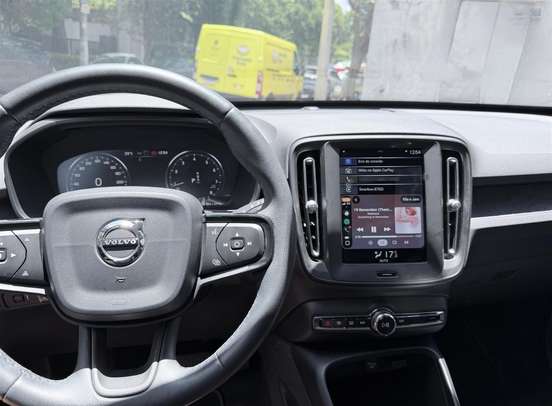 VOLVO-XC40-2.0 T4 GASOLINA GEARTRONIC VOLVO-XC40-2018