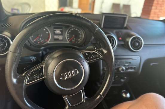 AUDI-A1-2011