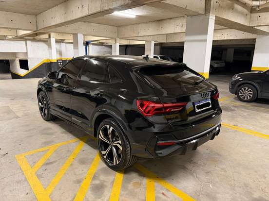 AUDI-Q3-2024