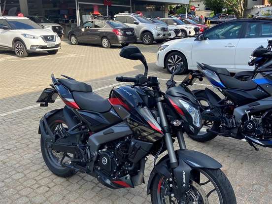BAJAJ-DOMINAR 200 BAJAJ-DOMINAR 200-2025