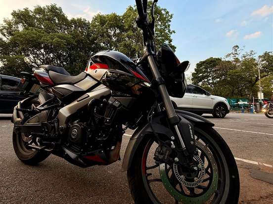 BAJAJ-DOMINAR 200 BAJAJ-DOMINAR 200-2025