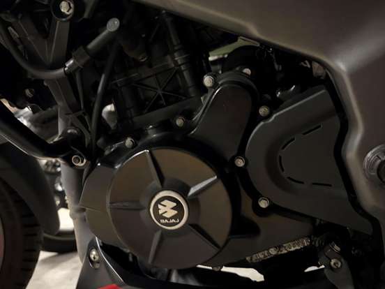BAJAJ-DOMINAR 200 BAJAJ-DOMINAR 200-2025