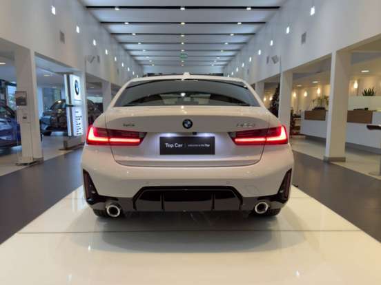 BMW-320i-2025