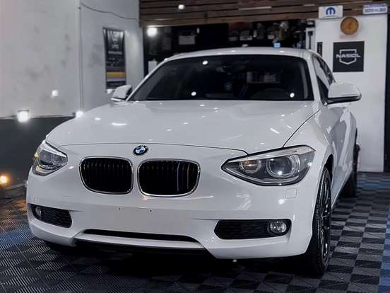 BMW-118i-1.6 SPORT GP 16V TURBO GASOLINA 4P AUTOMÁTICO BMW-118i-2014