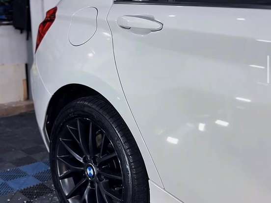 BMW-118i-1.6 SPORT GP 16V TURBO GASOLINA 4P AUTOMÁTICO BMW-118i-2014