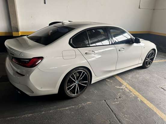BMW-320i-2.0 16V TURBO FLEX M SPORT AUTOMÁTICO BMW-320i-2022