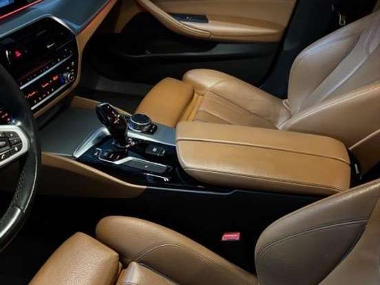 BMW-530i-2.0 16V TURBO GASOLINA M SPORT AUTOMÁTICO BMW-530i-2018