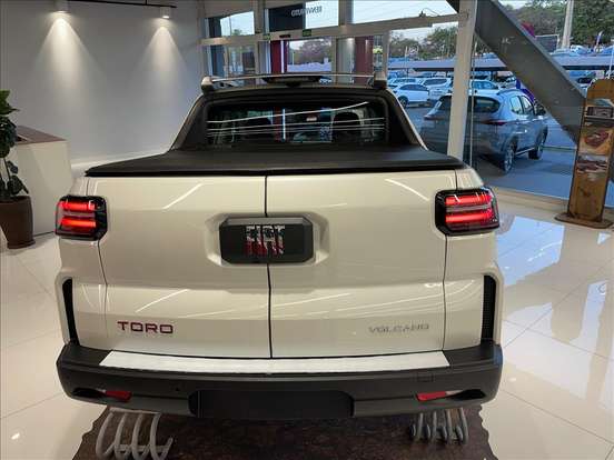 FIAT-TORO-1.3 TURBO 270 FLEX VOLCANO AT6 FIAT-TORO-2025