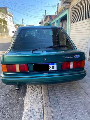 FORD-ESCORT-1995