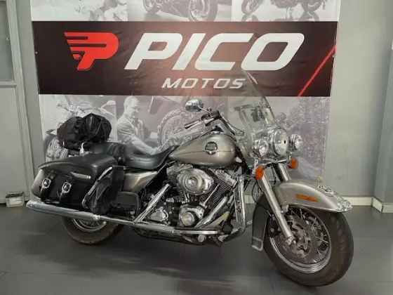 HARLEY-DAVIDSON ROAD KING CLASSIC 