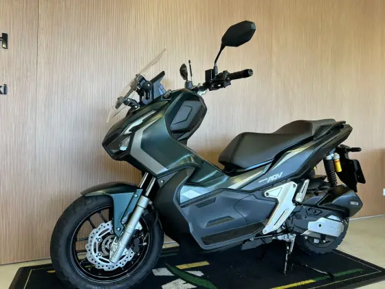 HONDA ADV 