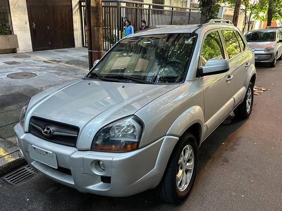 HYUNDAI TUCSON 2.0 MPFI GLS 16V 143CV 2WD GASOLINA 4P AUTOMÁTICO