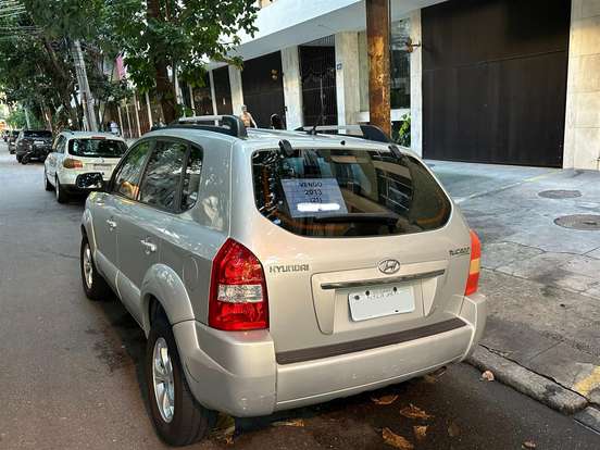 HYUNDAI-TUCSON-2012