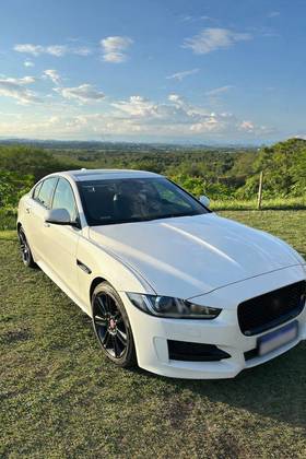 JAGUAR XE 2.0 16V INGENIUM P250 GASOLINA R-SPORT 4P AUTOMÁTICO