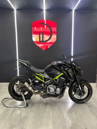 KAWASAKI Z900 