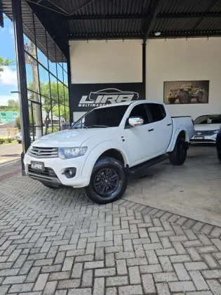 MITSUBISHI L200 TRITON 3.2 HPE 4X4 CD 16V TURBO INTERCOOLER DIESEL 4P AUTOMÁTICO