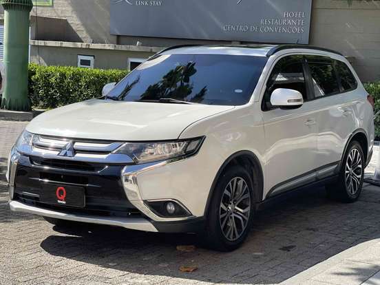 MITSUBISHI-OUTLANDER-2015