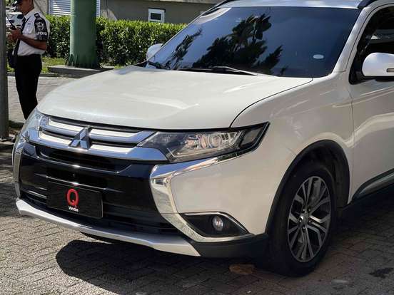 MITSUBISHI-OUTLANDER-2.0 16V GASOLINA 4P AUTOMÁTICO MITSUBISHI-OUTLANDER-2015