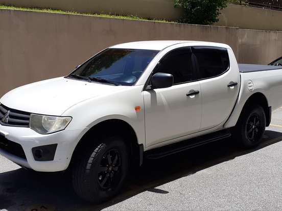 MITSUBISHI-L200 TRITON-3.2 GLX 4X4 CD 16V TURBO INTERCOLER DIESEL 4P MANUAL MITSUBISHI-L200 TRITON-2012