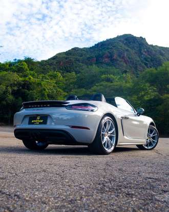 PORSCHE-718-2024