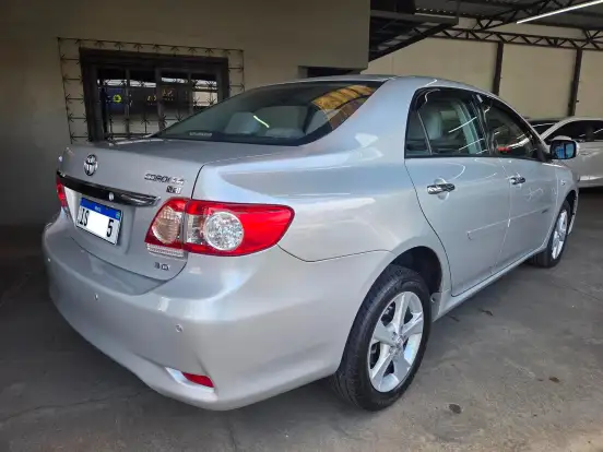 TOYOTA-COROLLA-2011