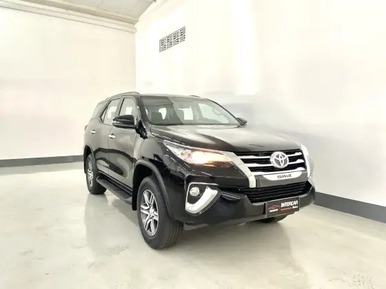 TOYOTA HILUX SW4 2.7 SRV 7 LUGARES 4X2 16V FLEX 4P AUTOMÁTICO