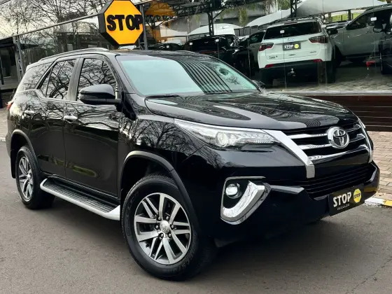 TOYOTA HILUX SW4 2.8 SRX 4X4 16V TURBO INTERCOOLER DIESEL 4P AUTOMÁTICO