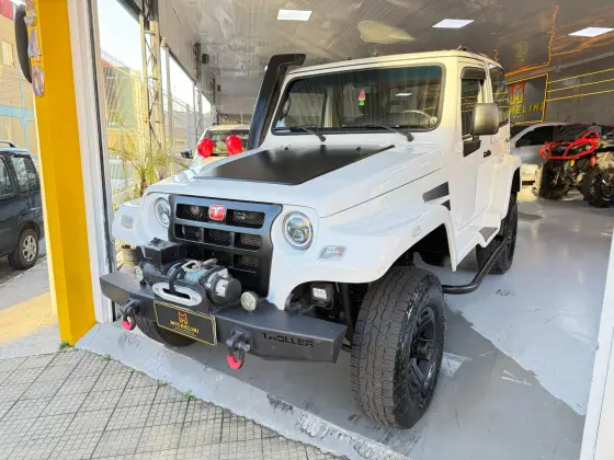 TROLLER T4 3.0 TETO RÍGIDO 16V TURBO ELETRONIC DIESEL 2P MANUAL TROLLER T4 3.0 TETO RÍGIDO 16V TURBO ELETRONIC DIESEL 2P MANUAL