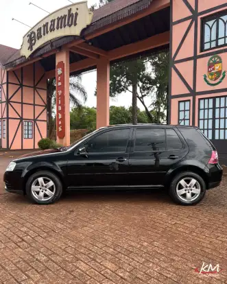 VOLKSWAGEN-GOLF-2010