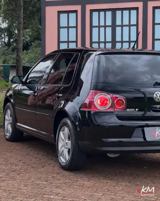 VOLKSWAGEN-GOLF-2010