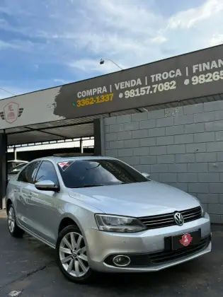 VOLKSWAGEN JETTA 2.0 COMFORTLINE FLEX 4P TIPTRONIC VOLKSWAGEN JETTA 2.0 COMFORTLINE FLEX 4P TIPTRONIC