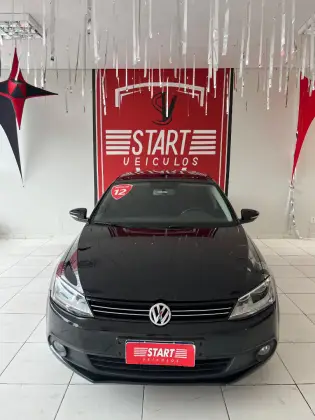 VOLKSWAGEN JETTA 2.0 COMFORTLINE FLEX 4P TIPTRONIC