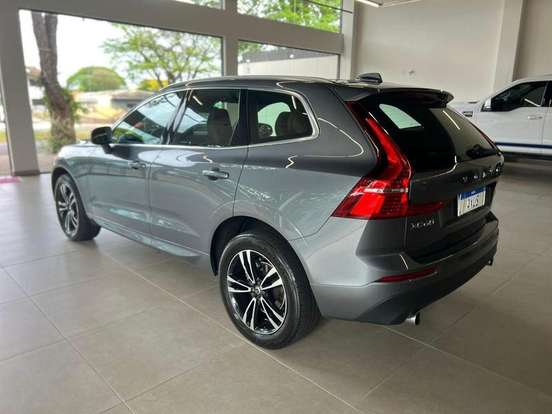 VOLVO-XC60-2.0 T5 GASOLINA MOMENTUM AWD GEARTRONIC VOLVO-XC60-2020