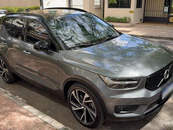 VOLVO-XC40-2.0 T5 GASOLINA R-DESIGN AWD GEARTRONIC VOLVO-XC40-2018