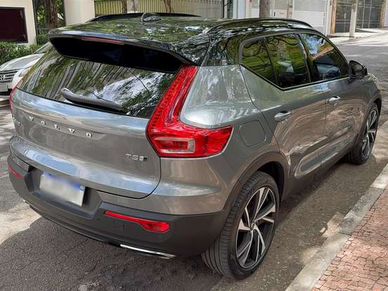 VOLVO-XC40-2.0 T5 GASOLINA R-DESIGN AWD GEARTRONIC VOLVO-XC40-2018